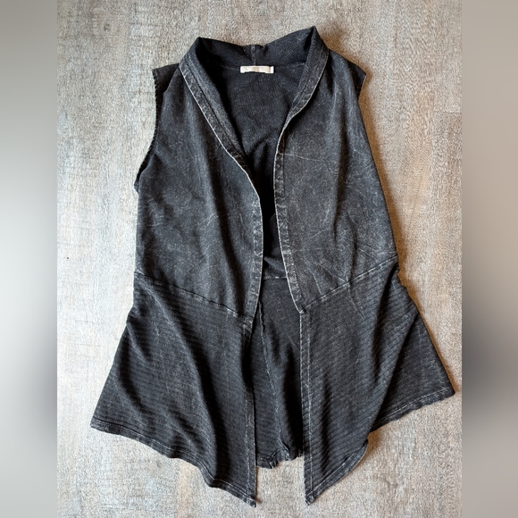 Testimony Los Angeles Jackets & Blazers - Testimony Los Angeles Black Acid Wash Vest Cardigan Wrap Size L